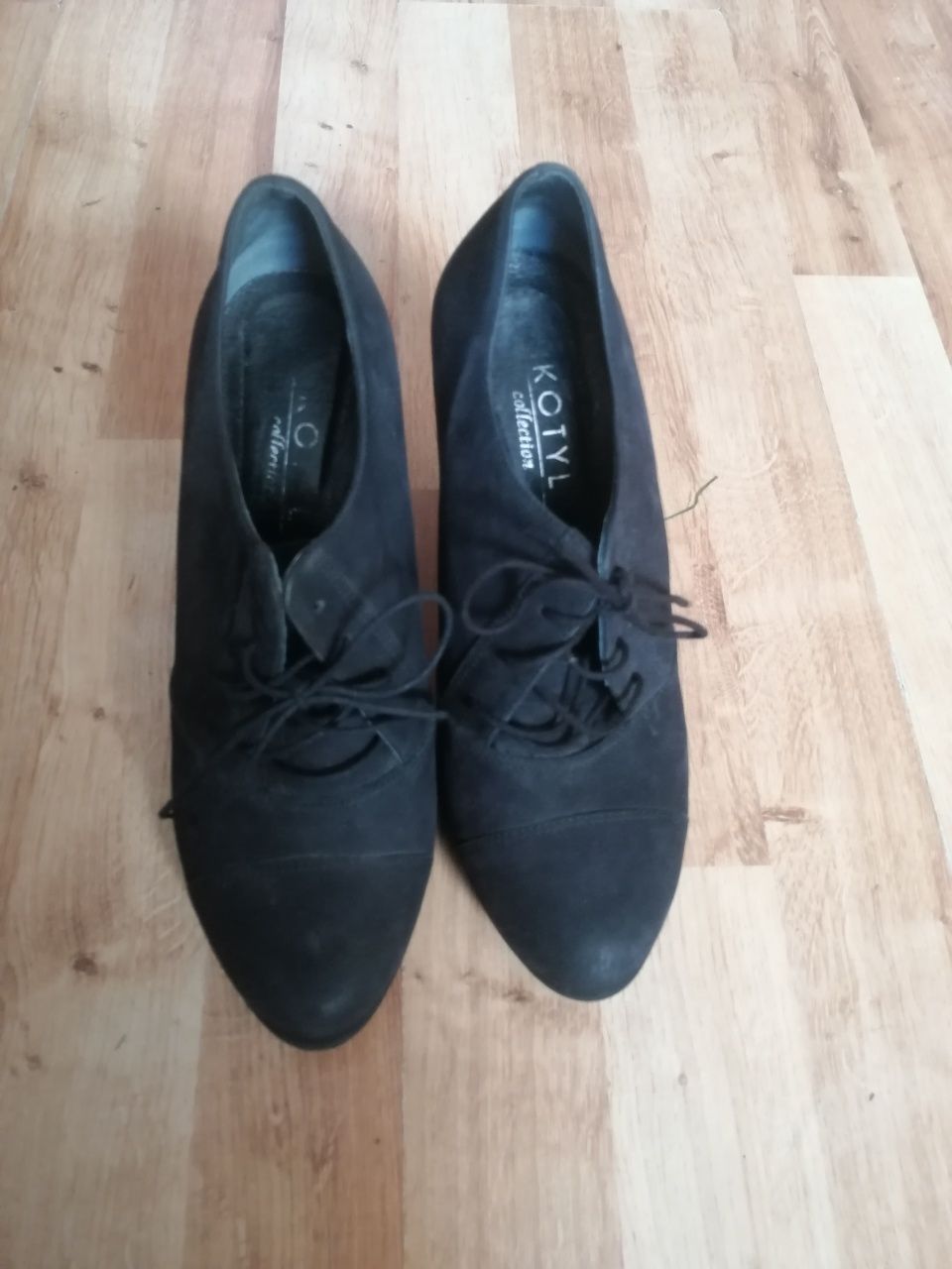 Buty na obcasie dla kobiet