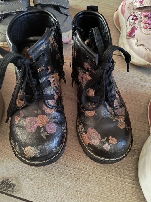 Buty dla dziewczynki 26