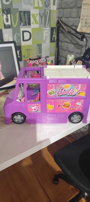 Samochód dla lalek Barbie