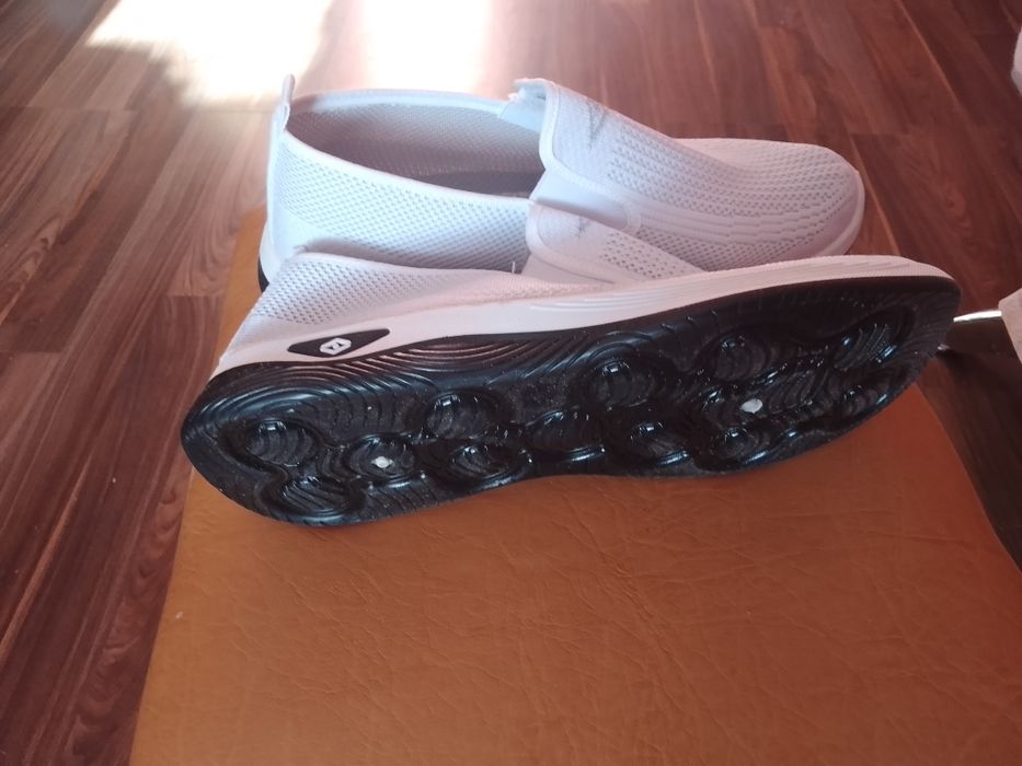 Продам мокасини, кросовки, на 42 р. 350 грн.