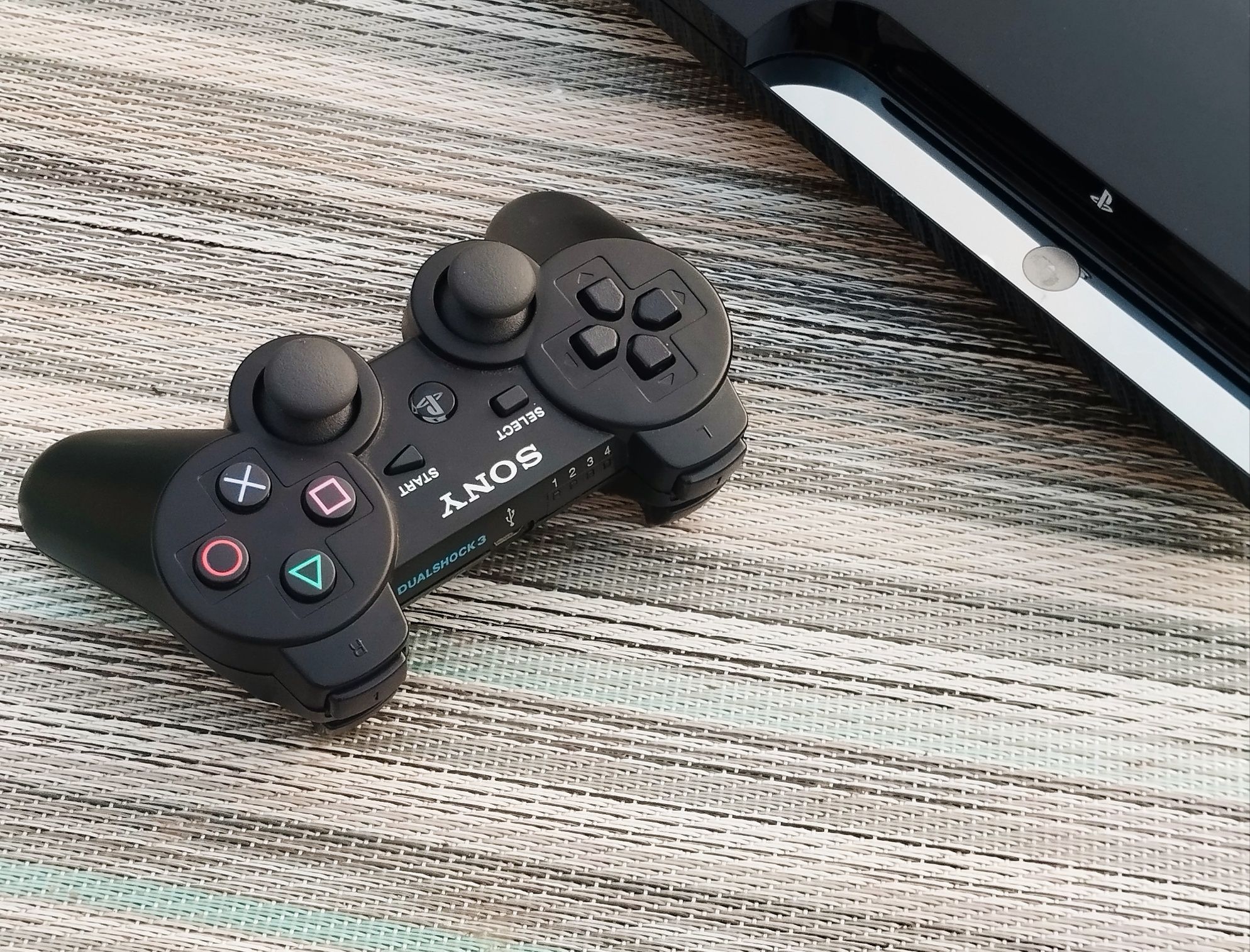 PlayStation-3 Slim