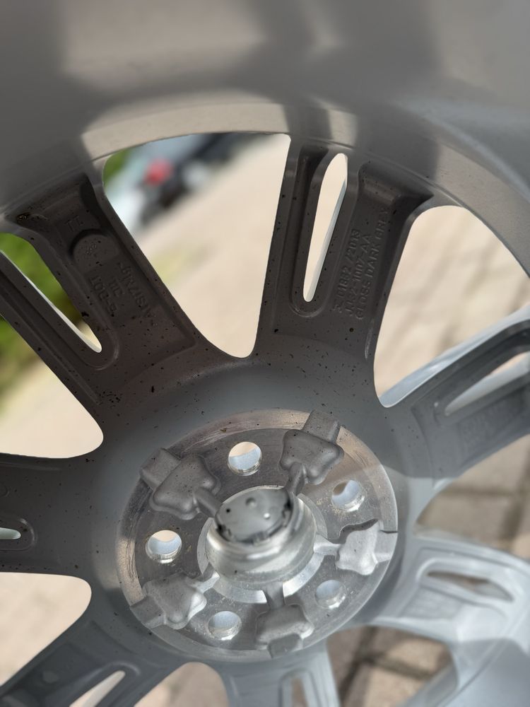 1x Felga Land Rover 19” 8J ET45 5x108 Nowa F-Vat