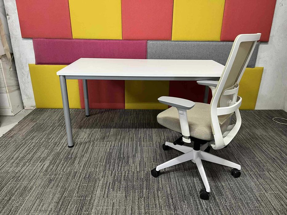 Biurko białe Nowy Styl 154x80 solidne, poziomowanie w stopce okazja!