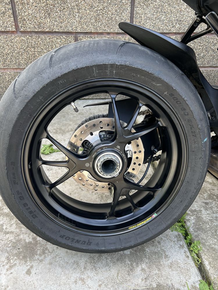 Ducati Streetfighter V4S