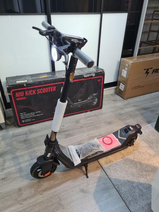 Niu kqi3 pro  Max kugoo kukirin by segway  700вт 48v 10A.год 50км