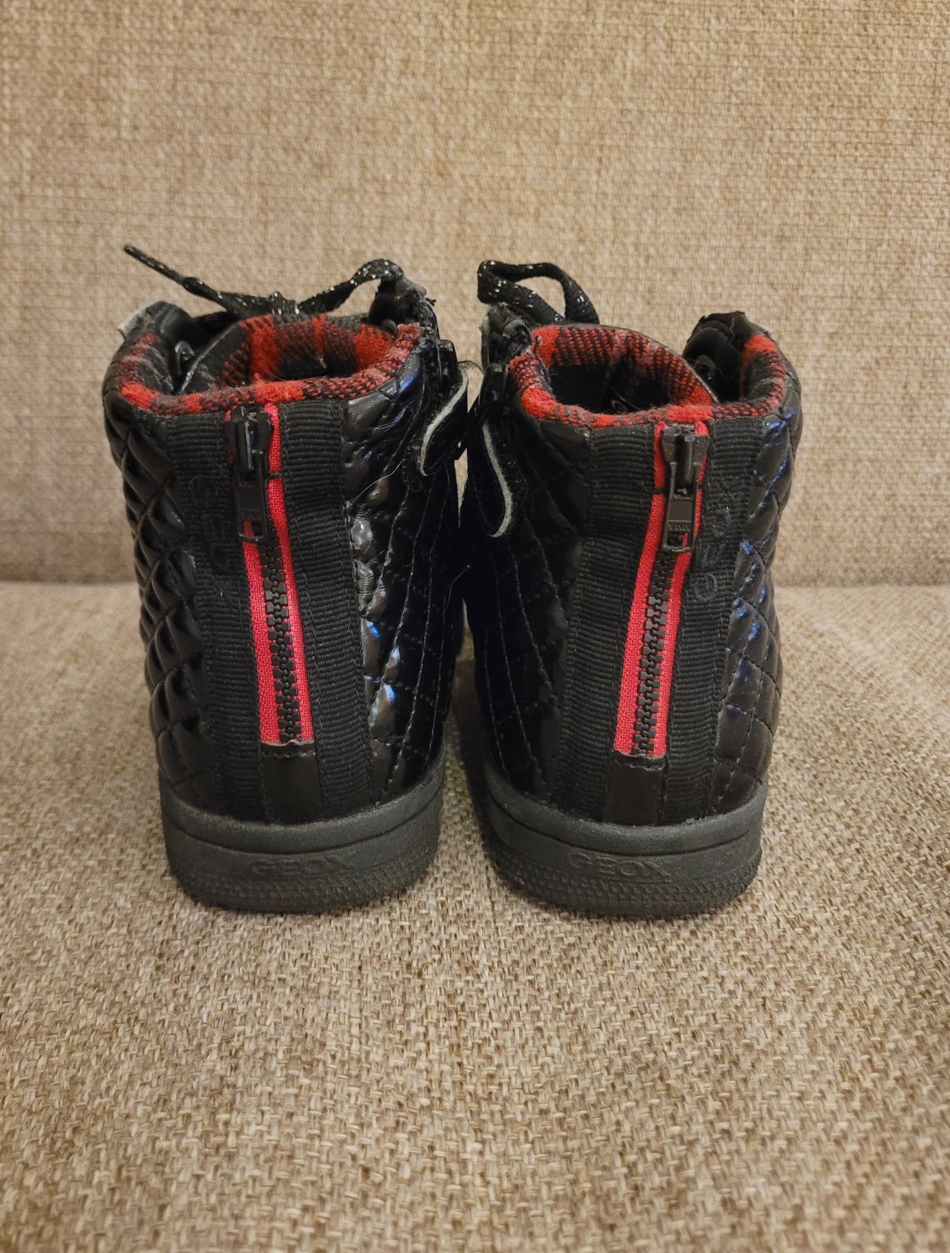 Wysokie, lakierowane trampki / sneakersy (Geox, 36)