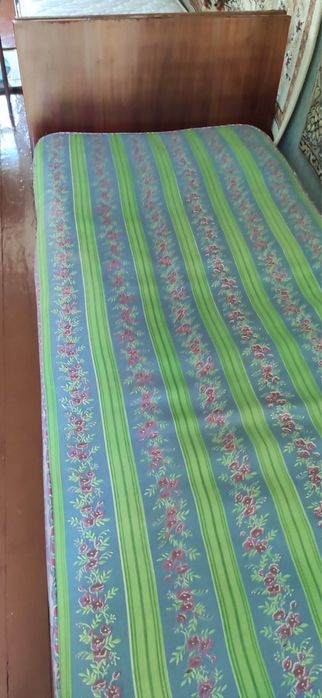 Продам ліжко вживане