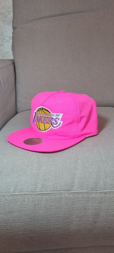 Кепка Mitchell & Ness Pink NBA Los Angeles Lakers Neon Nylon Snapback