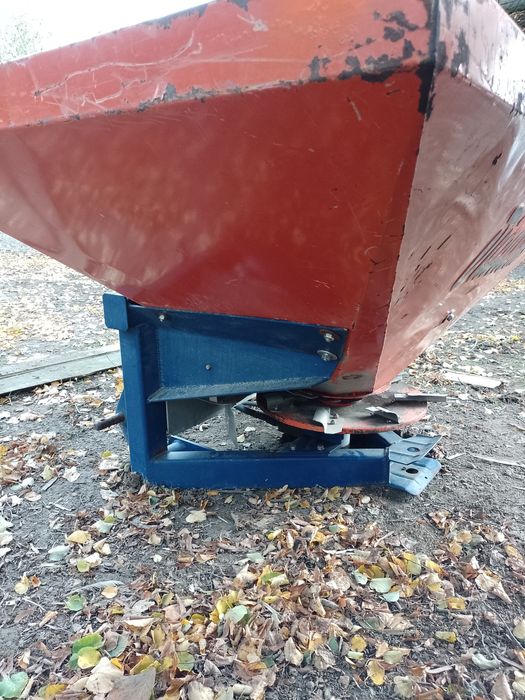 Rozsiewacz nawozów amazone