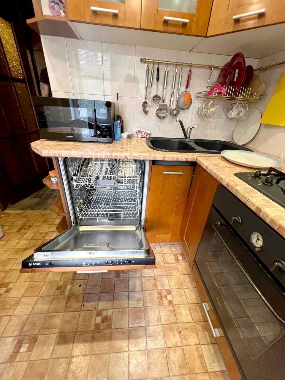 Продам 3-к квартиру (70м2) на ж/м Тополь-3, район школ № 137 и 99