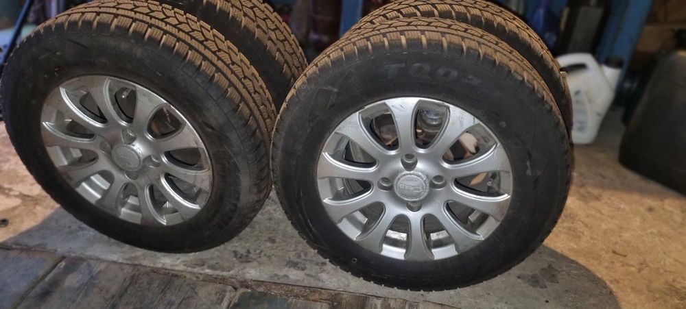 Продам зимню резину r 13