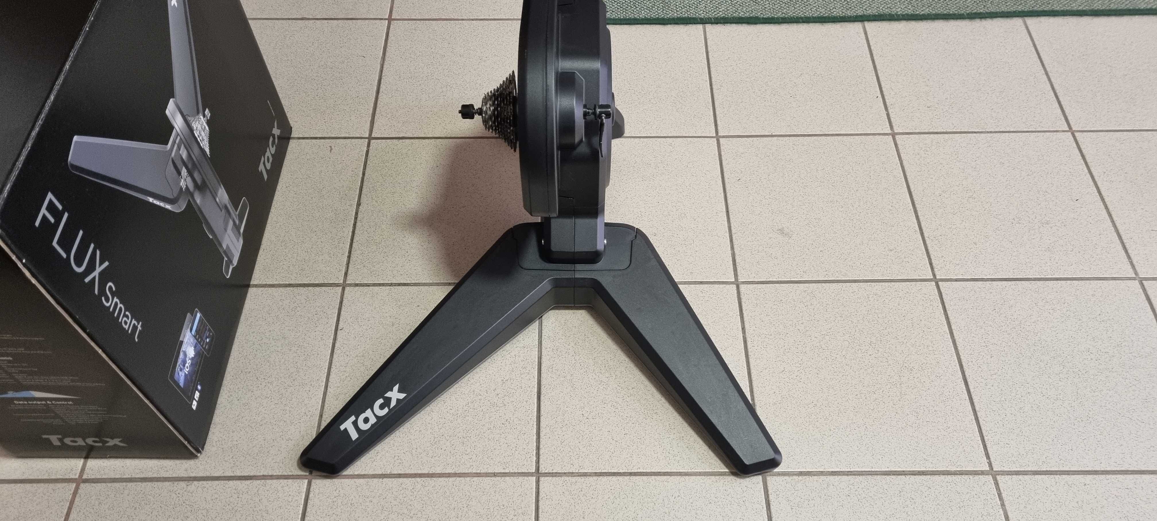 Trenażer rowerowy Tacx Flux S
