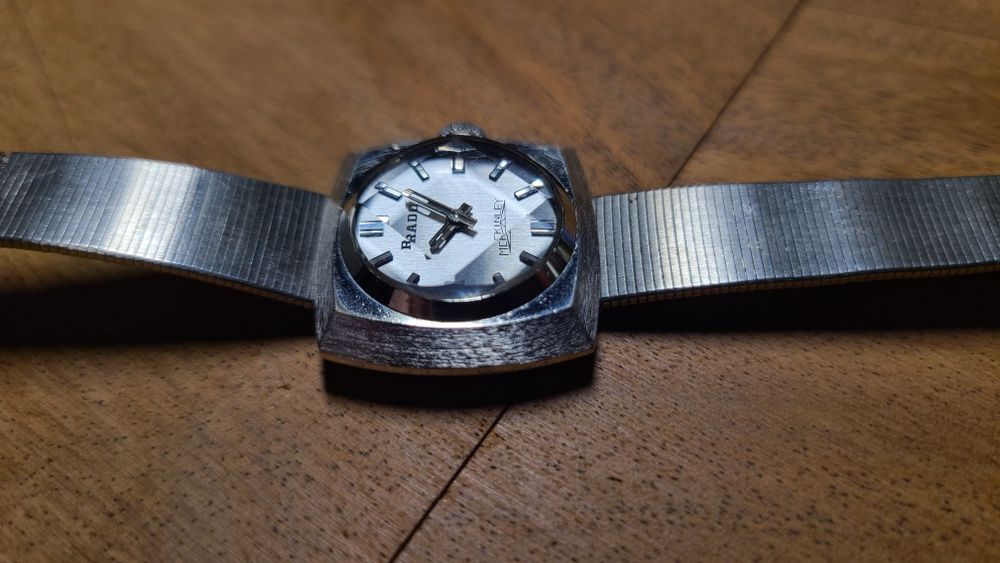 Винтажные редкие коллекционные часы RADO McKinley (Swiss Made)