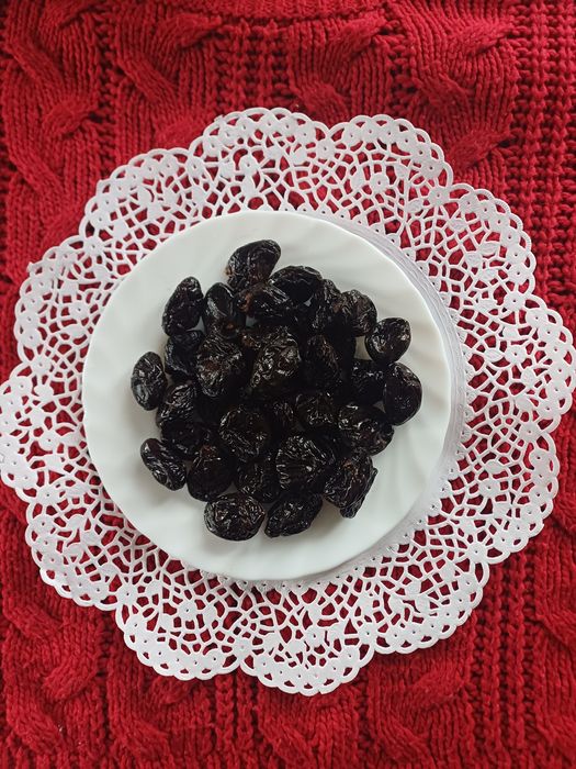 Śliwki węgierki suszone wędzone