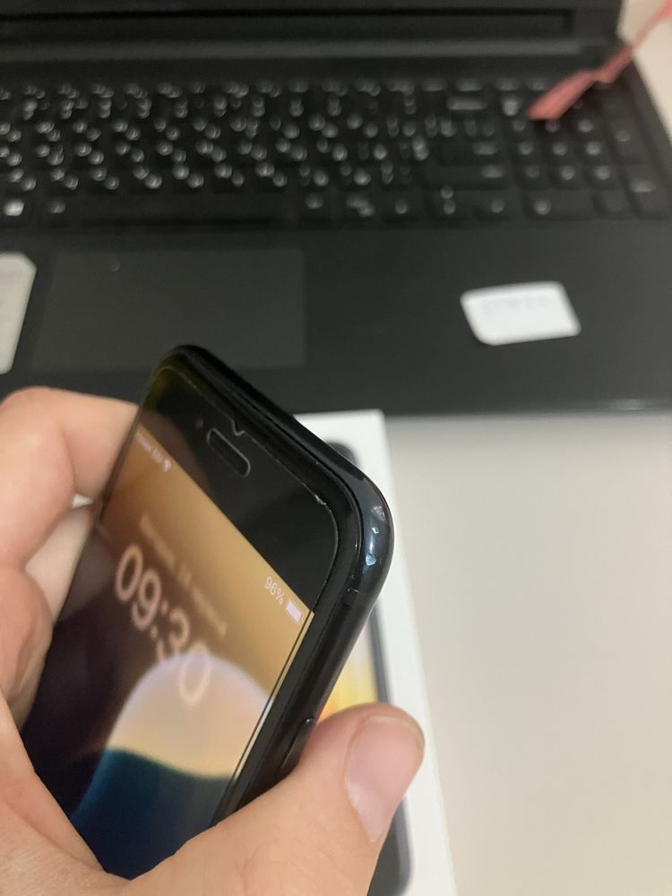 Телефон Iphone SE3 2022