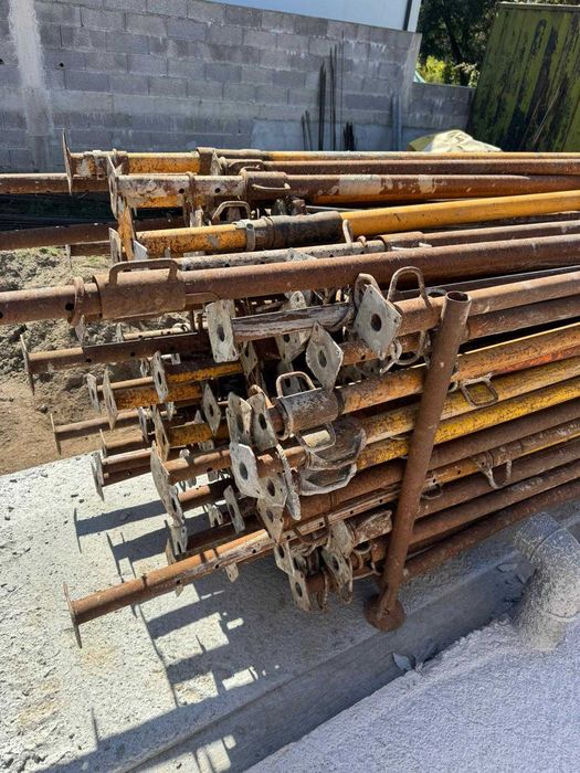 Escoras Metálicas (Bom Funcionamento várias medidas)