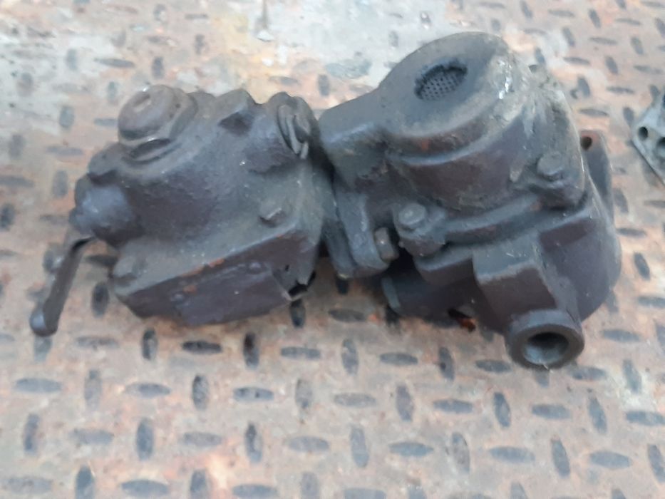 Ursus c 328 330 czesci rozdzielacz  zawor pneumatyczny pompa