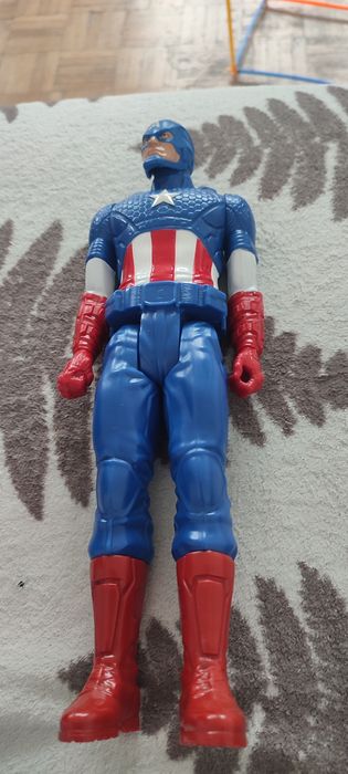 Figurka kapitan Ameryka
