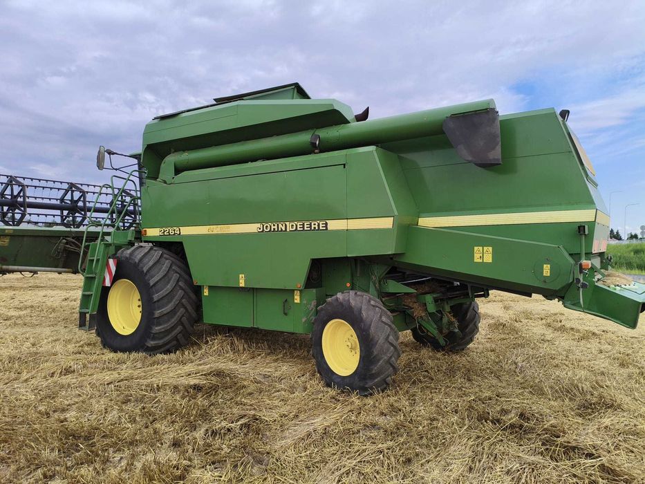 Kombajn Zbożowy John Deere 2264 ( 2064,2264,2066,2266)