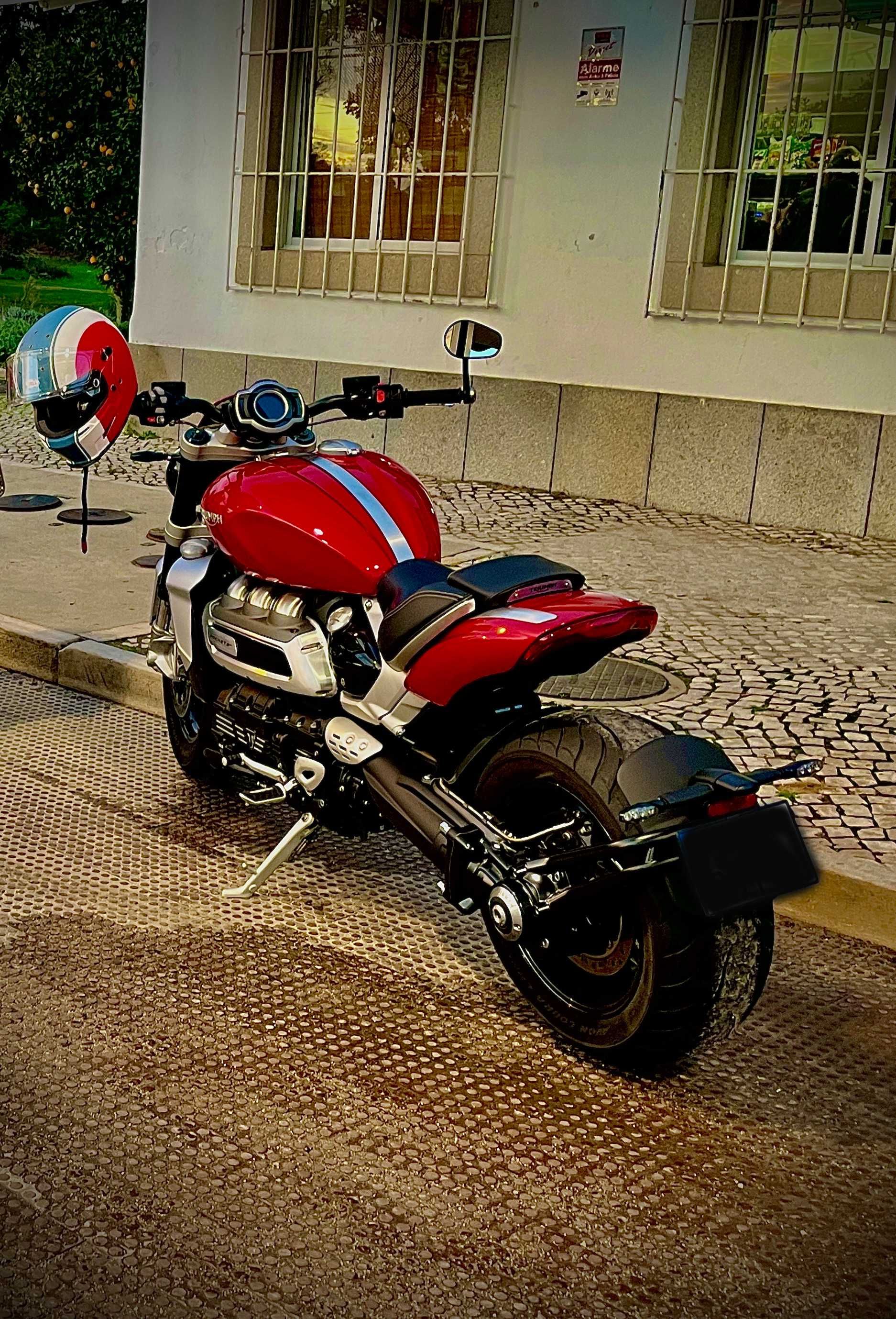 Triumph Rocket 3 R