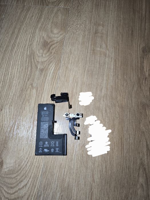 Face ID oraz Bateria 82% do IPhone'a XS 256