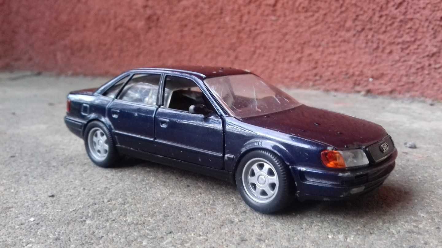 Audi 100 Schabak 1:43 model samochodu