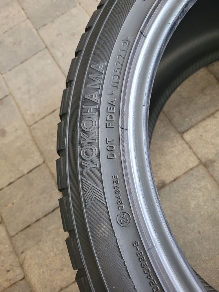 4x 275/40R20 Yokohama Wdrive zima