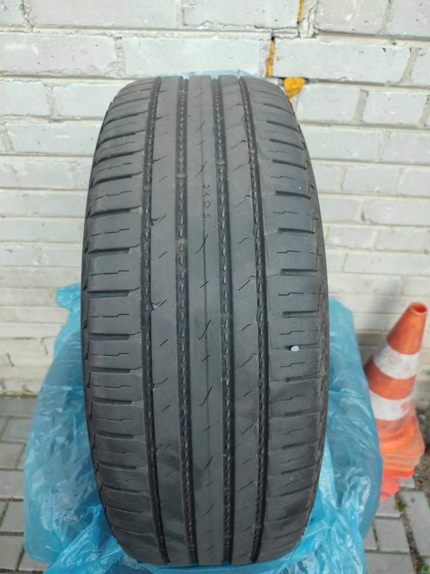 Opony letnie Nokian 235/60/18