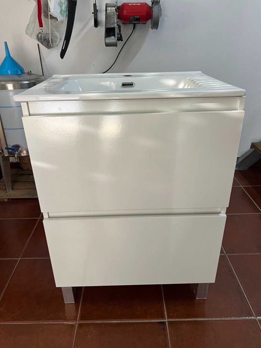 Móvel casa de banho branco