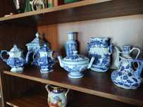 Louça decorativa azul e branca