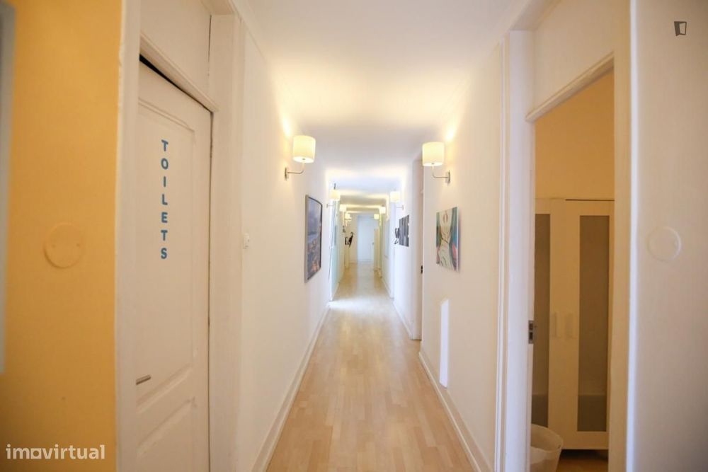 Quarto - localizado em Entrecampos Lisbon