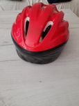 Czerwony kask na rower