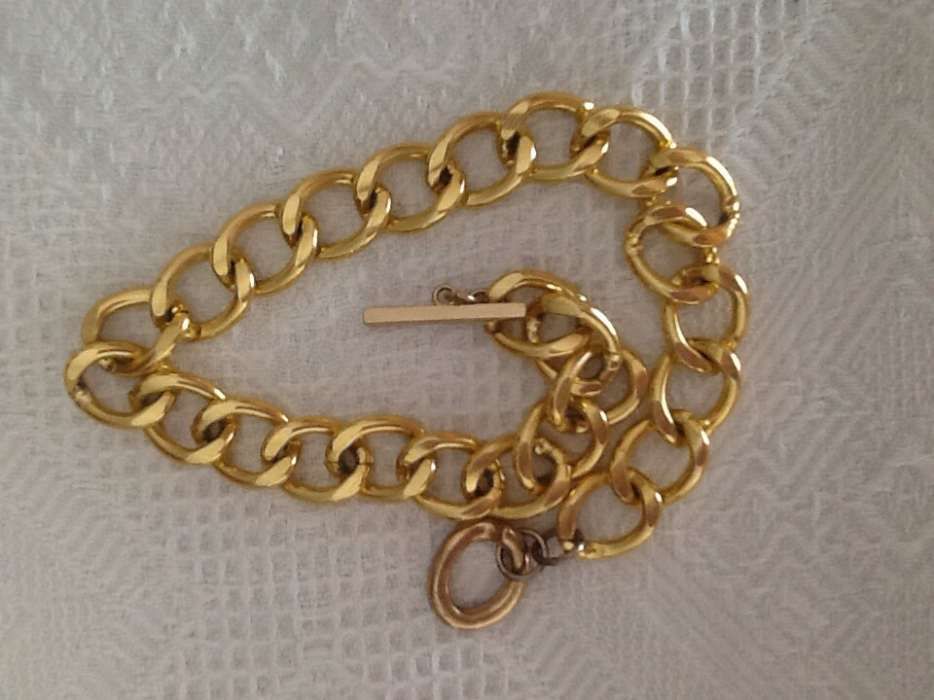 Colar dourado