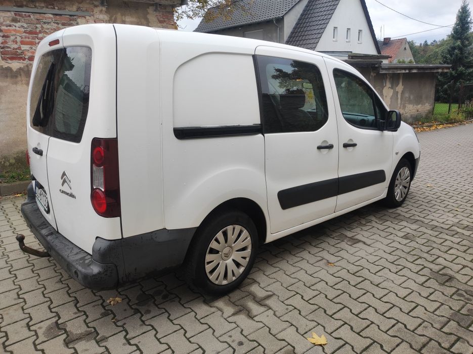 Citroen Berlingo 2017r 1.6hdi 5osobowy Dostawczak Long zadbany klima