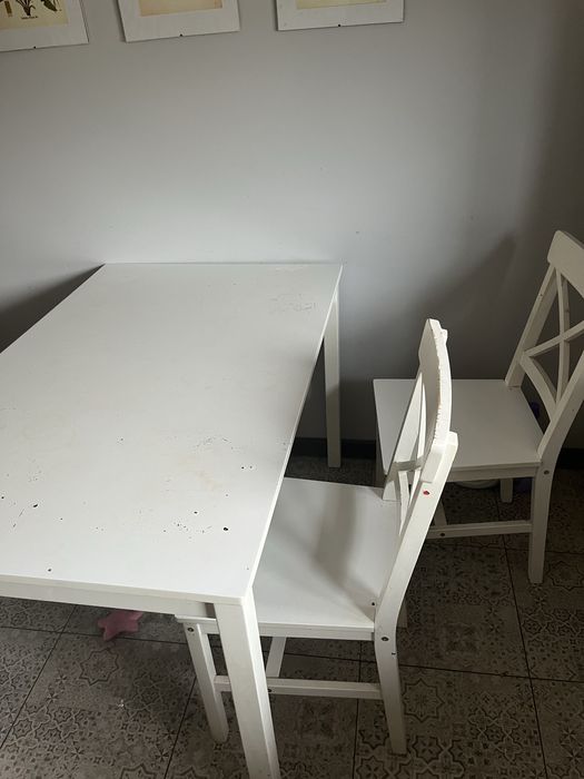Zestaw stół i 4 krzesła