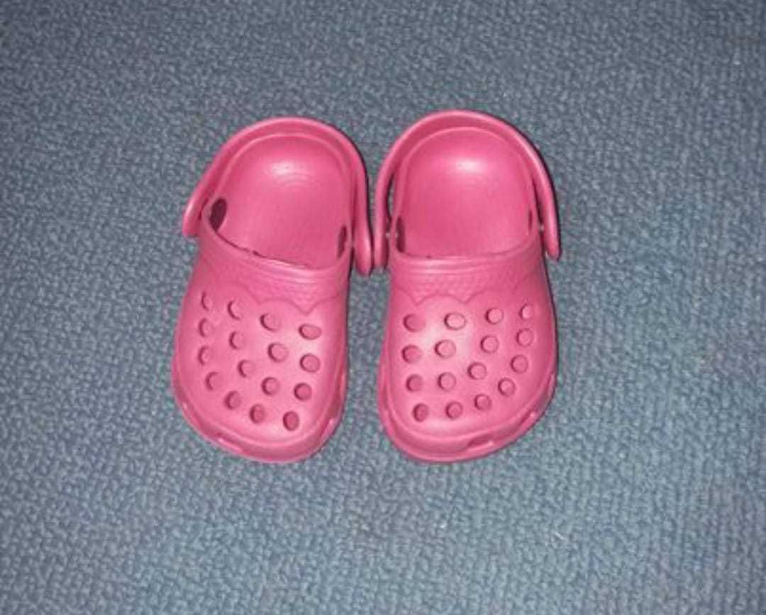 Vendo crocs para bebé (menina) novas