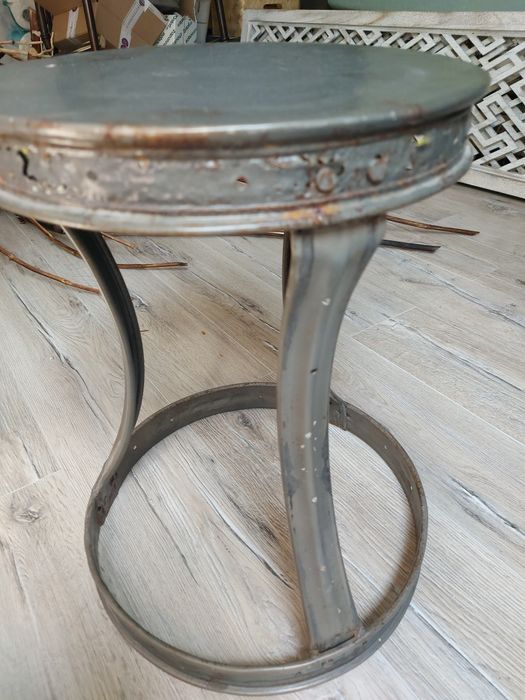 Kwietnik stojak ogrodowy artystyczny