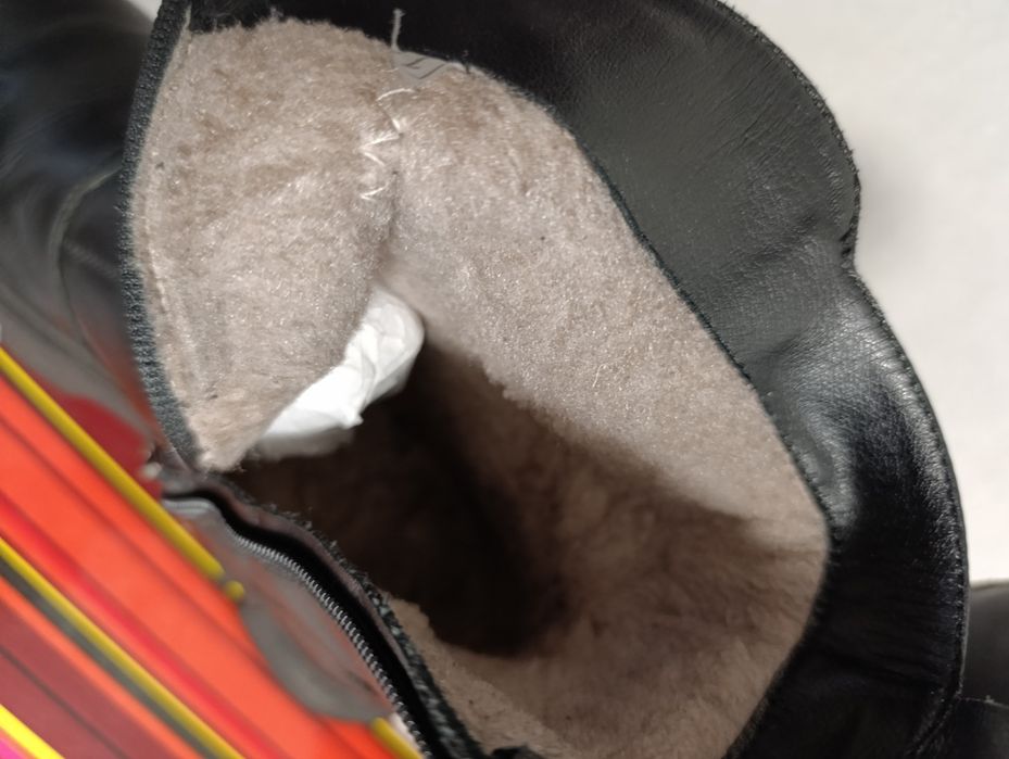 Чоботи зимові жіночі, розмір 38, довжина устілки 24,5 см.