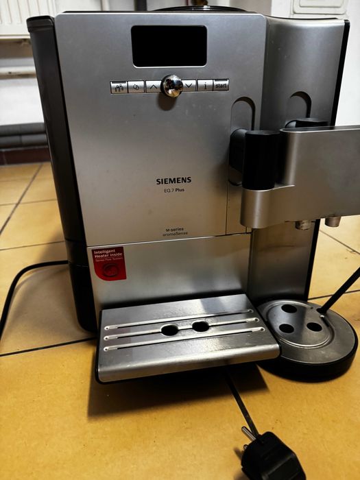 Siemens EQ7 Plus ekspres do kawy ciśnieniowy