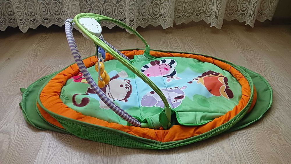 Розвиваючий килимок-манеж Chicco Fun travel 4в1 00901.00