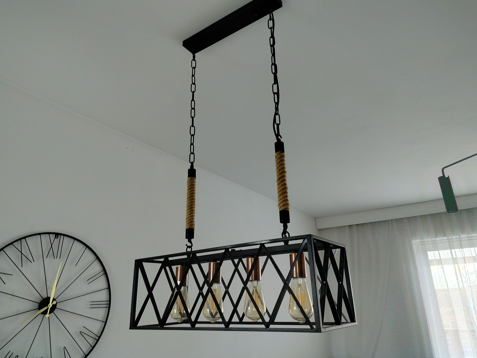 Czarna modna lampa rustykalna/ industralna