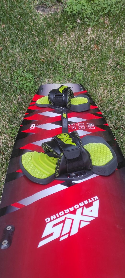Kiitesurf board AXIS twintip 135x42