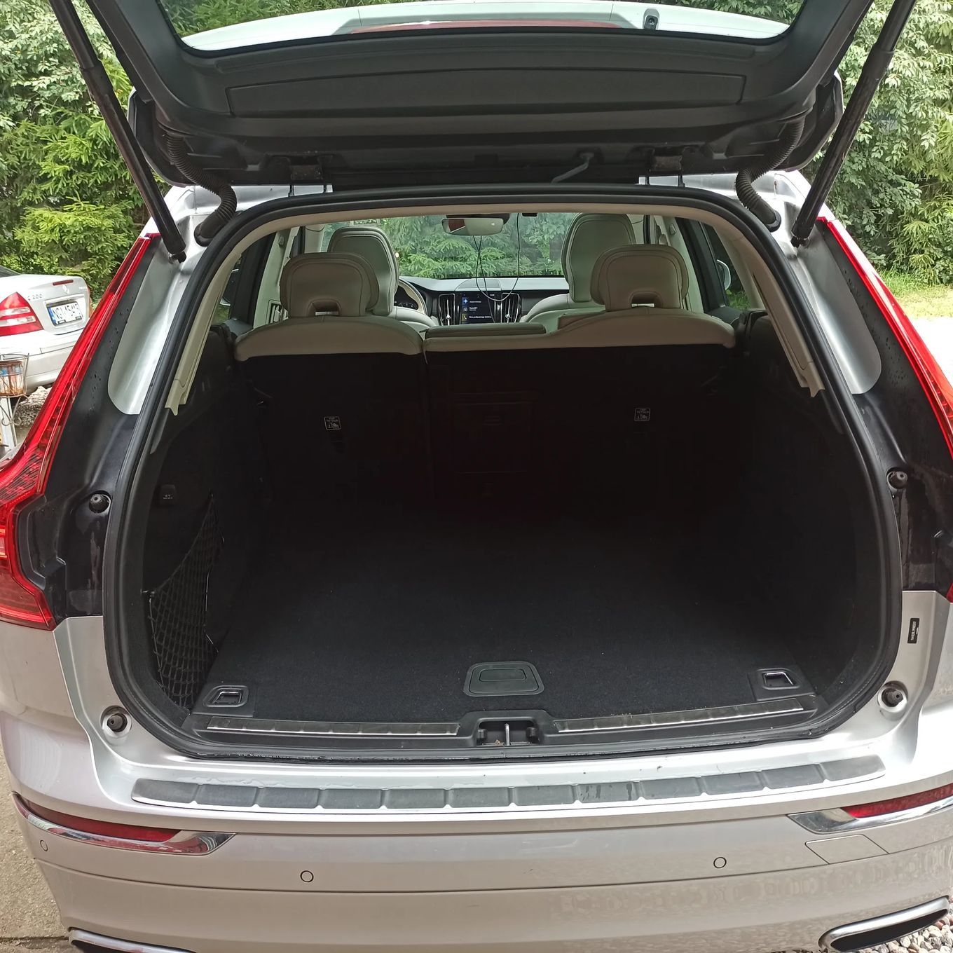 Volvo XC 60 Volvo XC60 AWD R-Design , Pilot Assist , Kamera 360 , MatrixLed