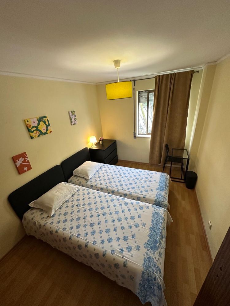 Quarto casal ou familiares (2 pessoas) em Pendão Queluz