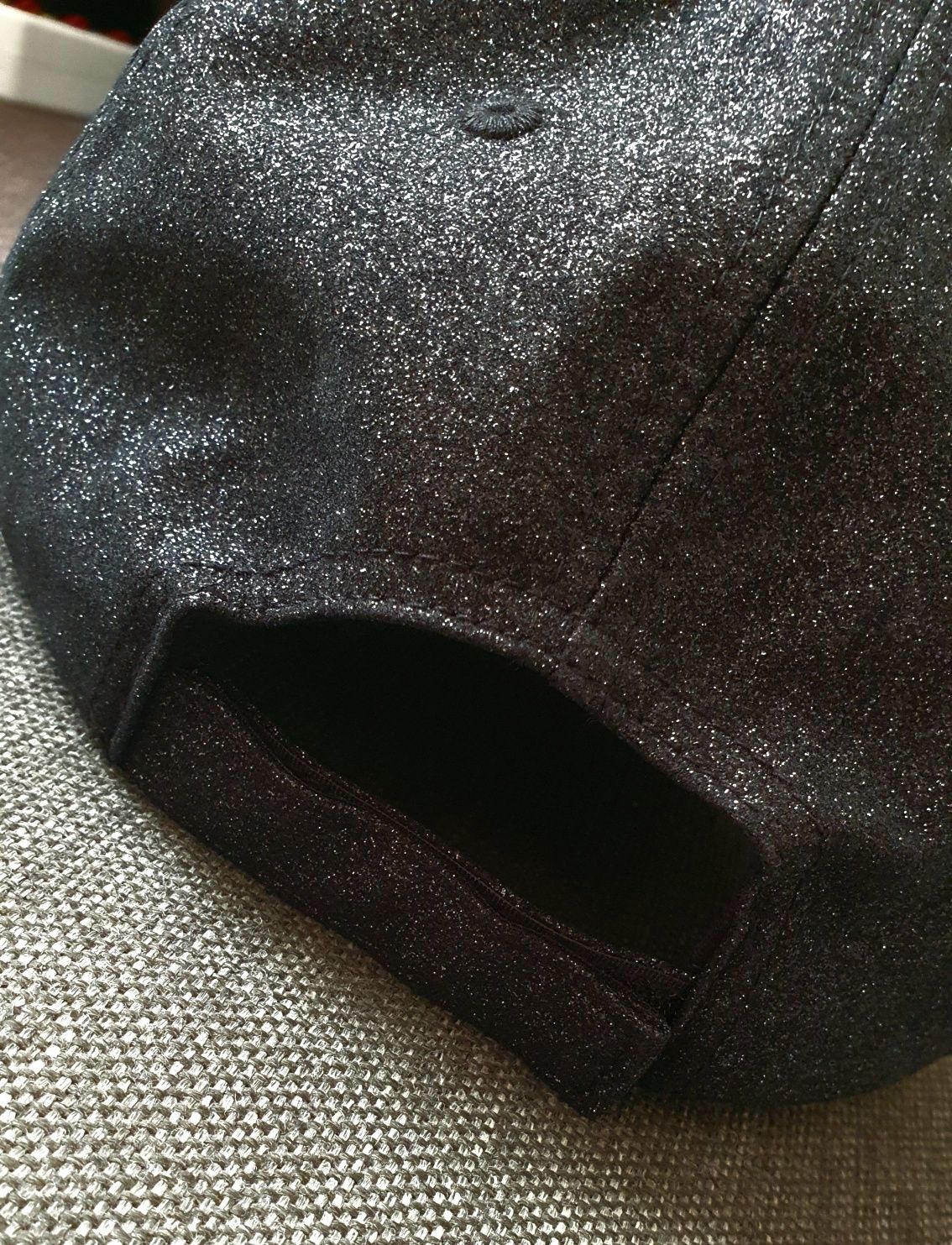Damska brokatowa czapka z daszkiem Bonprix