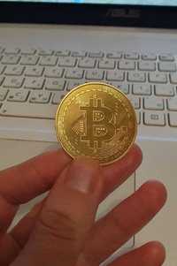 Коллекционная Сувенирная монета биткоин в золотом цвете bitcoin
