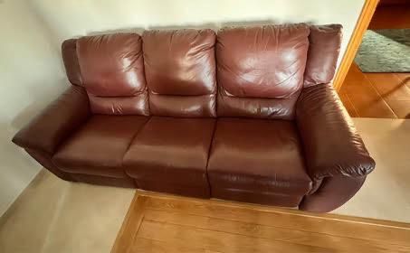 Vendo Sofá em Pele