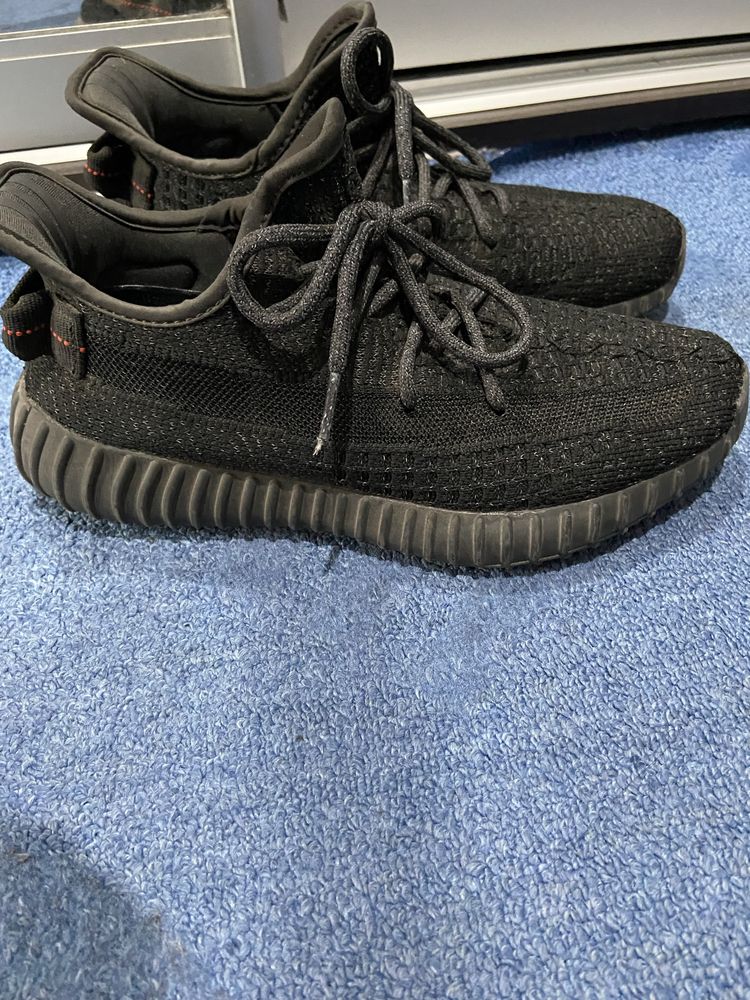 Кросівки adidas yeezy