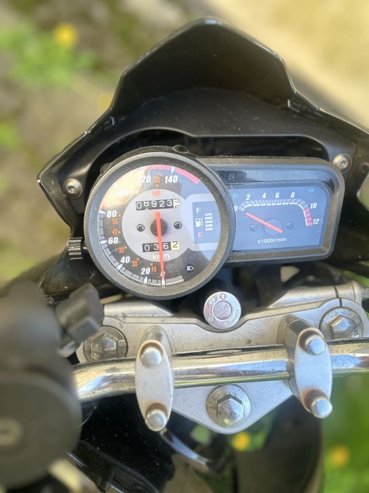 Motocykl 125cc zipp traker