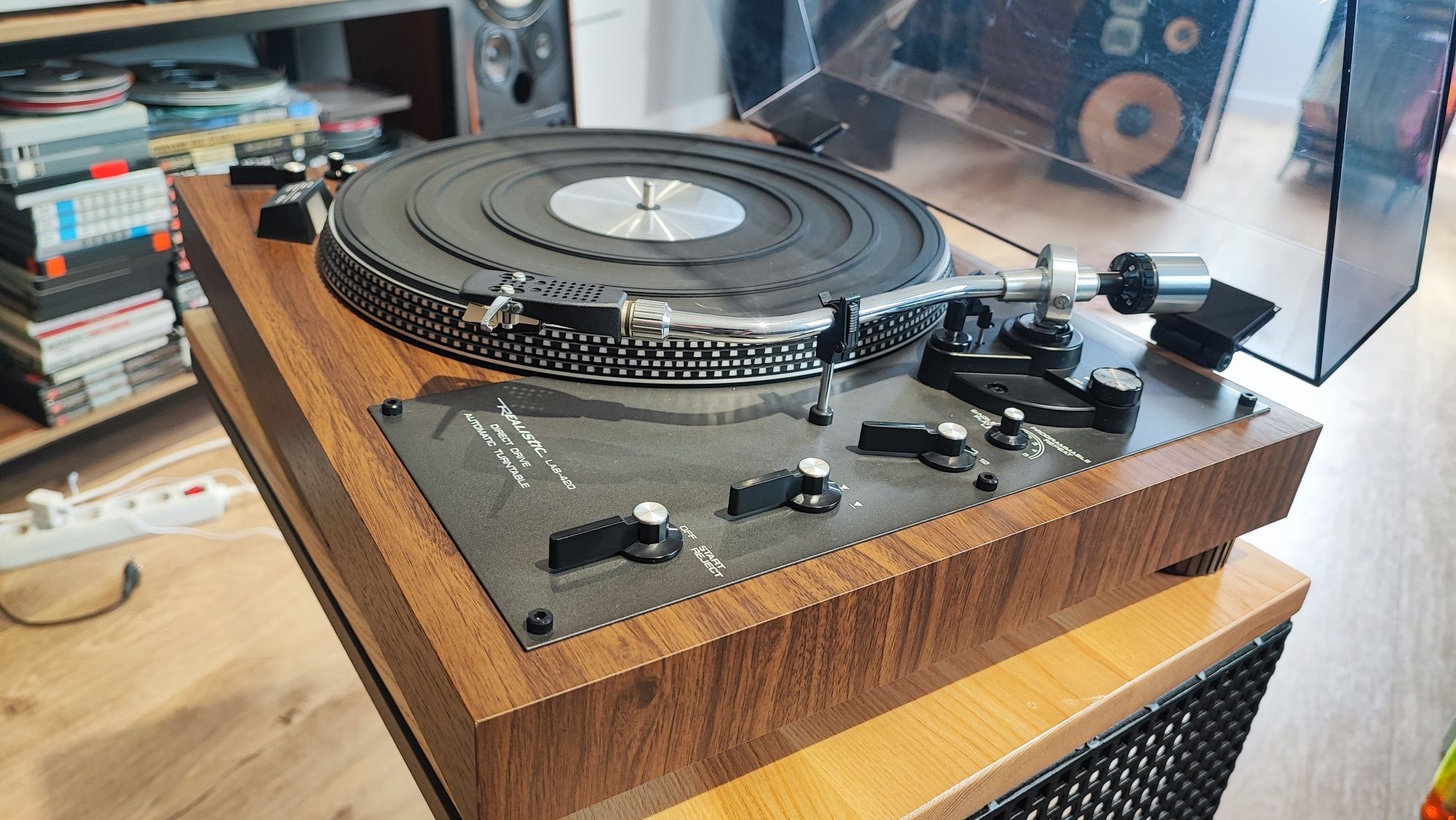 Gramofon Realistic lab -420